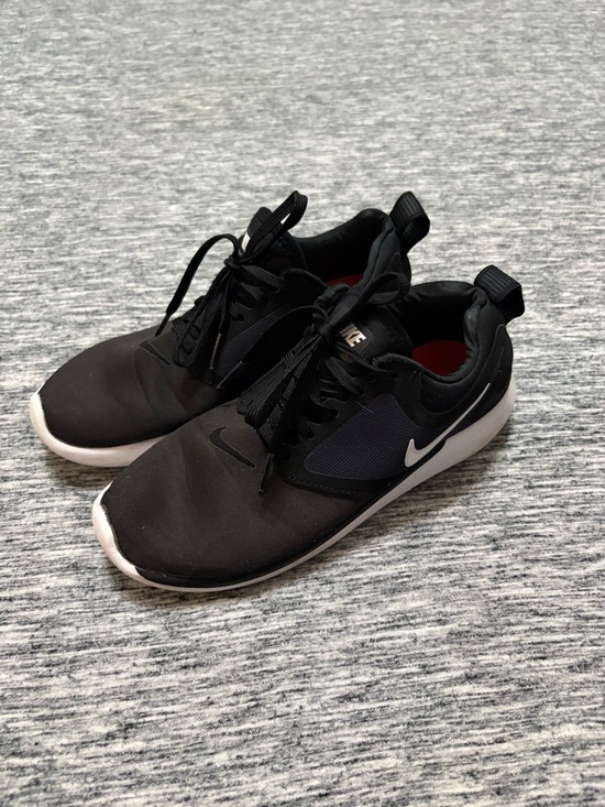 Nike Shoes - Nike Lunarsolo Athletic Shoes Size 7